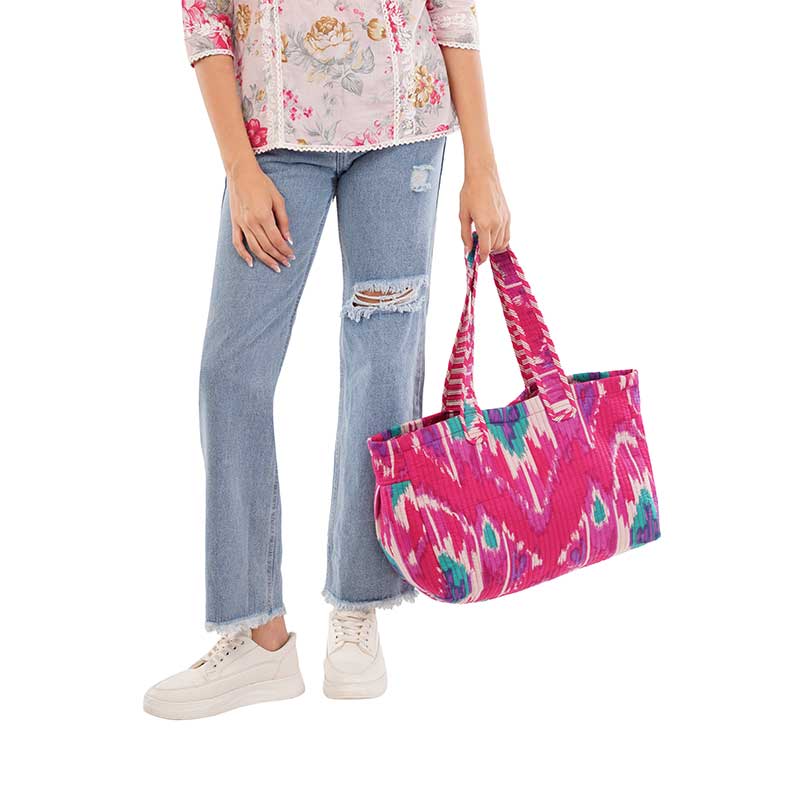 Senora-stylish-pink-wide-quilted-tote Senora-stylish-pink-wide-quilted-tote